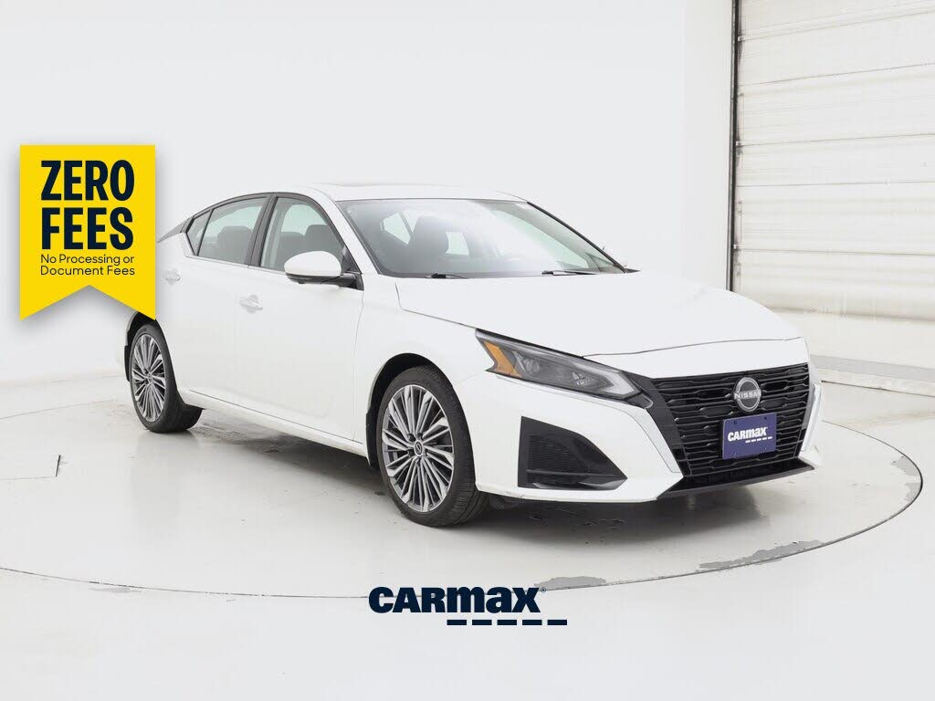 2024 Nissan Altima - Image 1