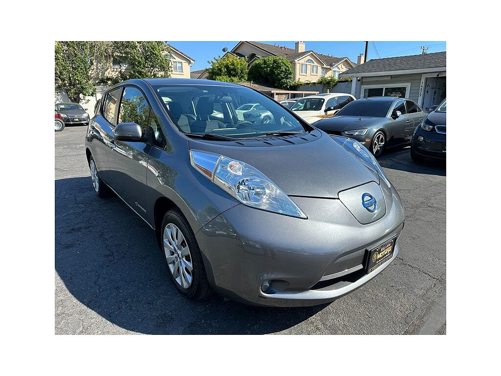 2017 Nissan Leaf photo 1