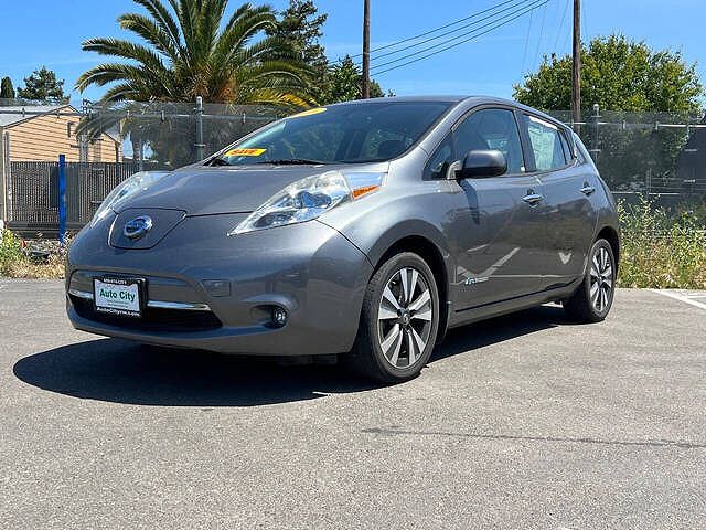2016 Nissan LEAF photo 1