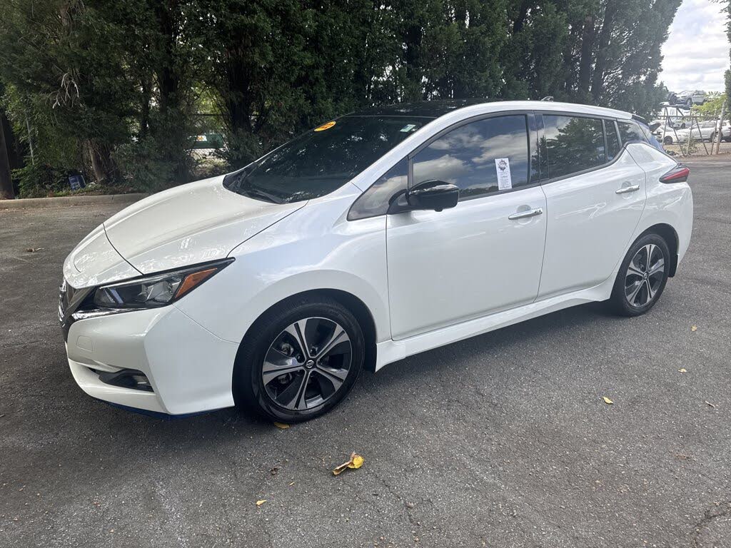 2022 Nissan LEAF SL PLUS