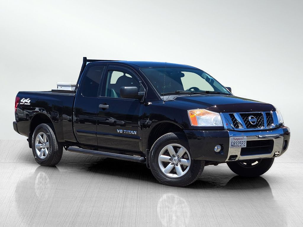 2012 Nissan Titan SV