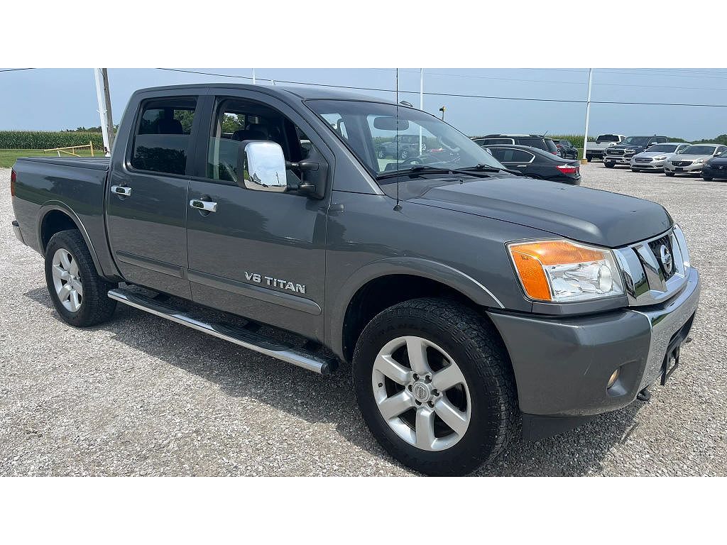 2014 Nissan Titan SV