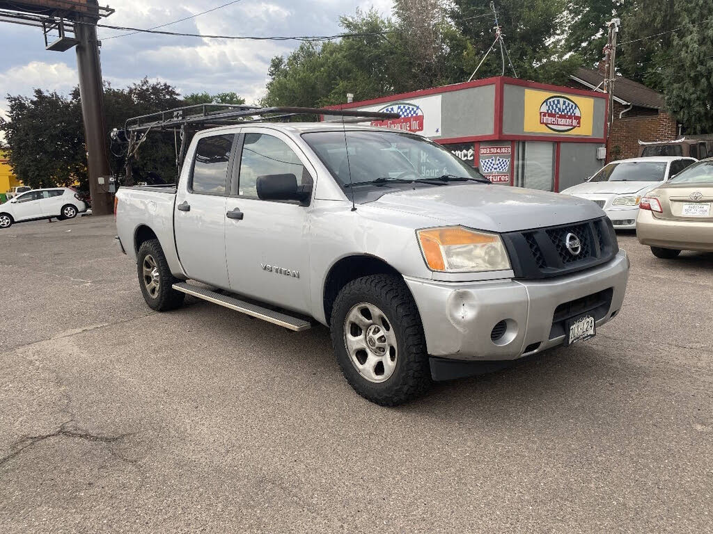 2014 Nissan Titan SV