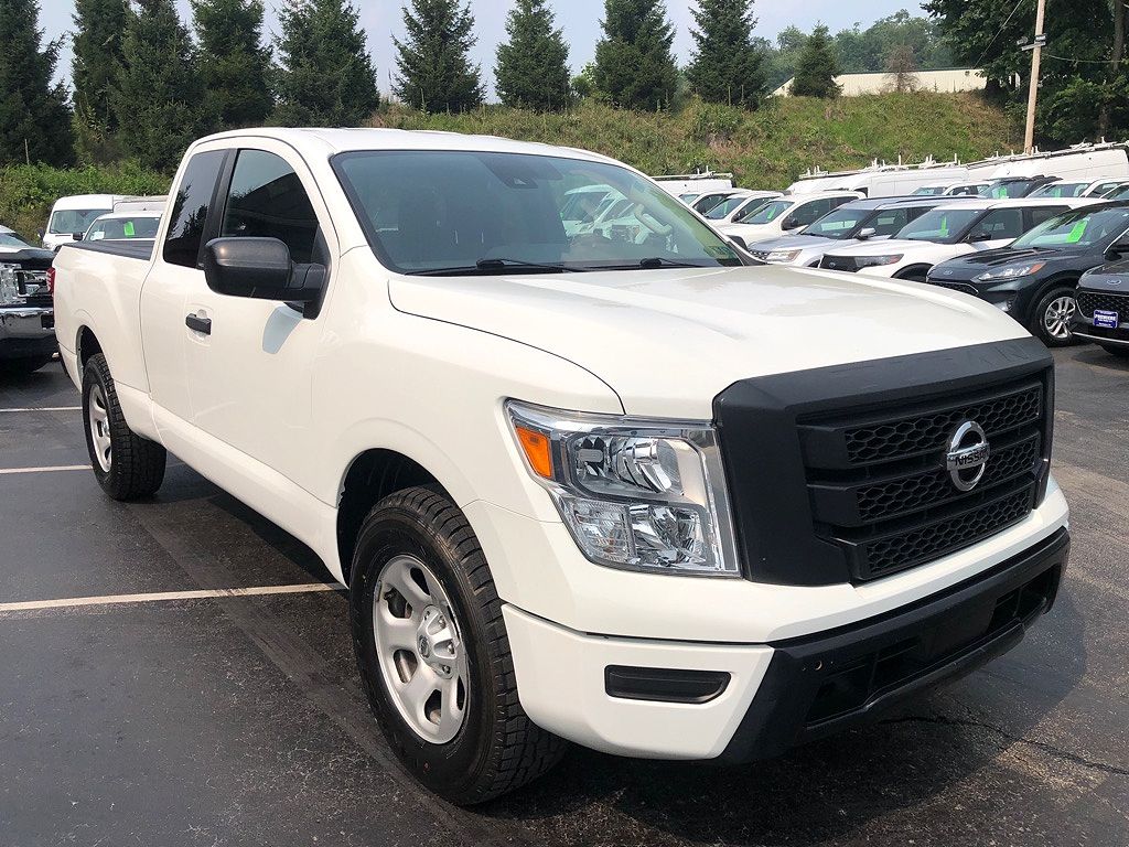 2022 Nissan Titan SV