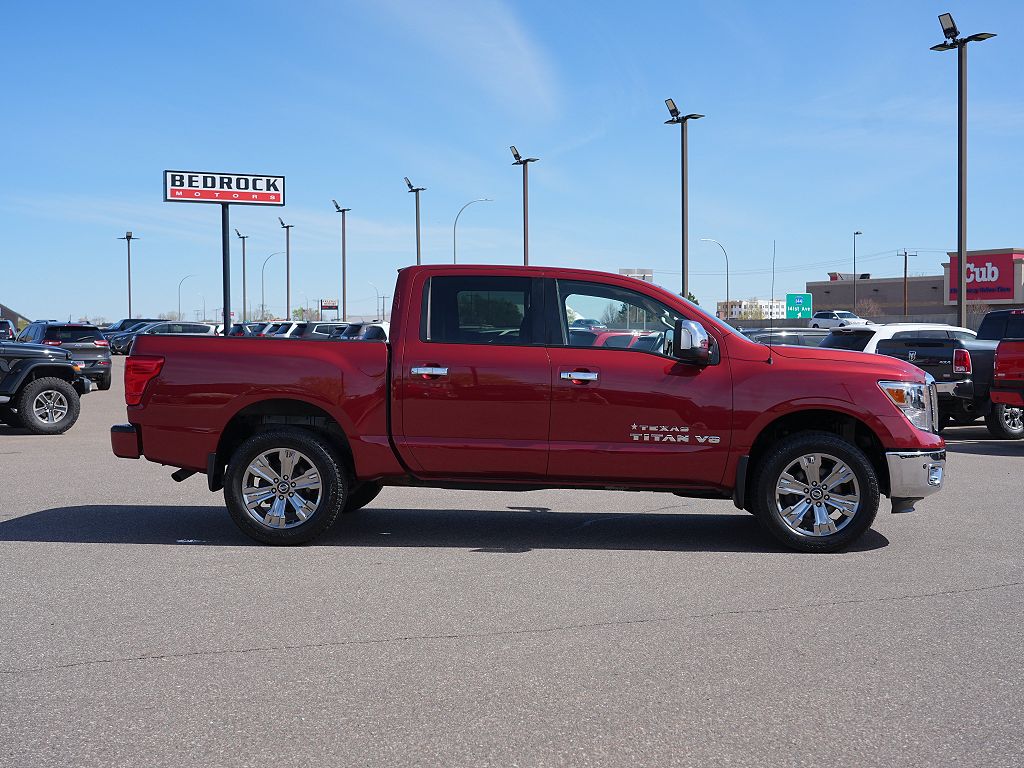 2018 Nissan Titan SV