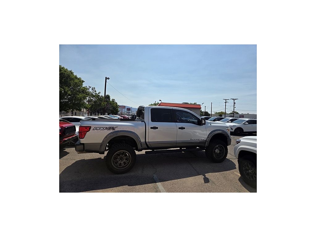 2018 Nissan Titan SV