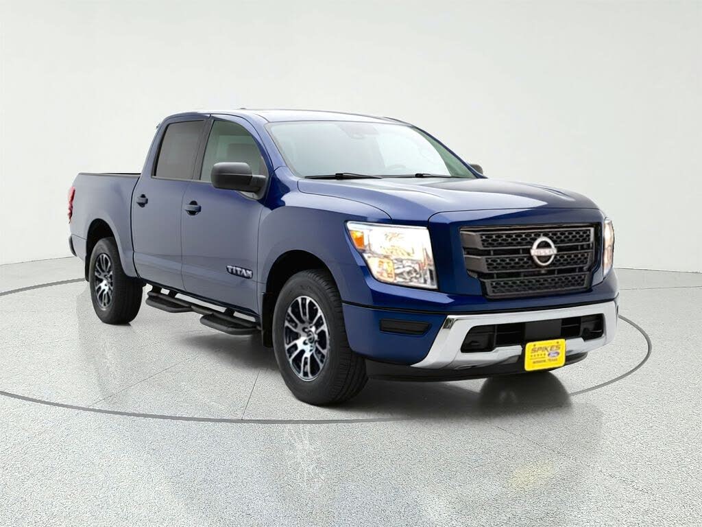 2024 Nissan Titan SV