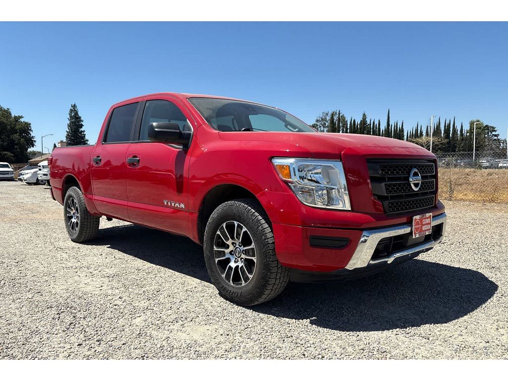 2022 Nissan Titan SV