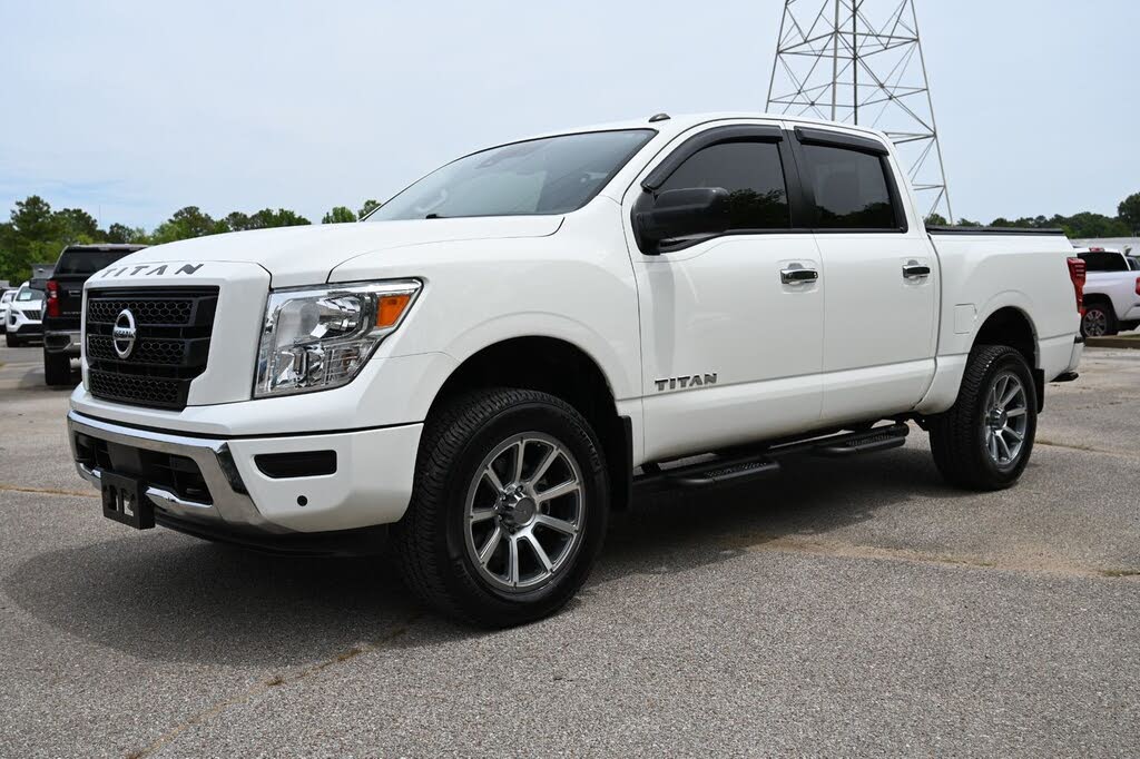 2021 Nissan Titan SV