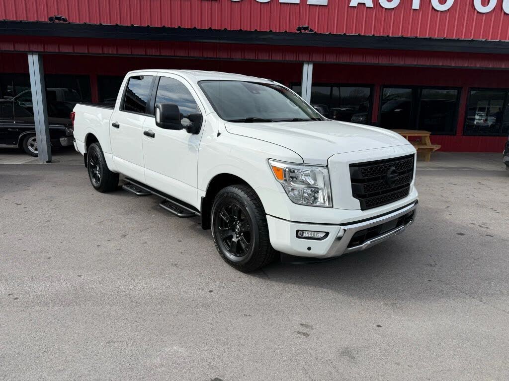 2021 Nissan Titan SV
