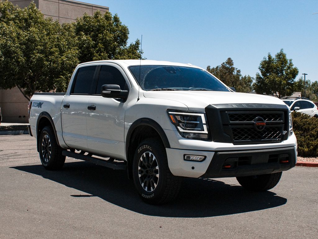 2021 Nissan Titan SL