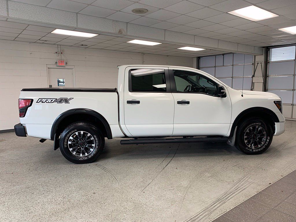 2021 Nissan Titan SL