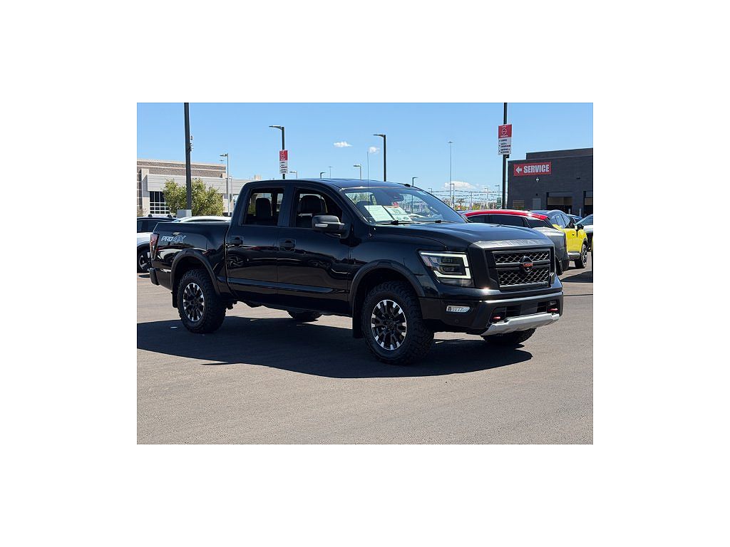 2021 Nissan Titan SL