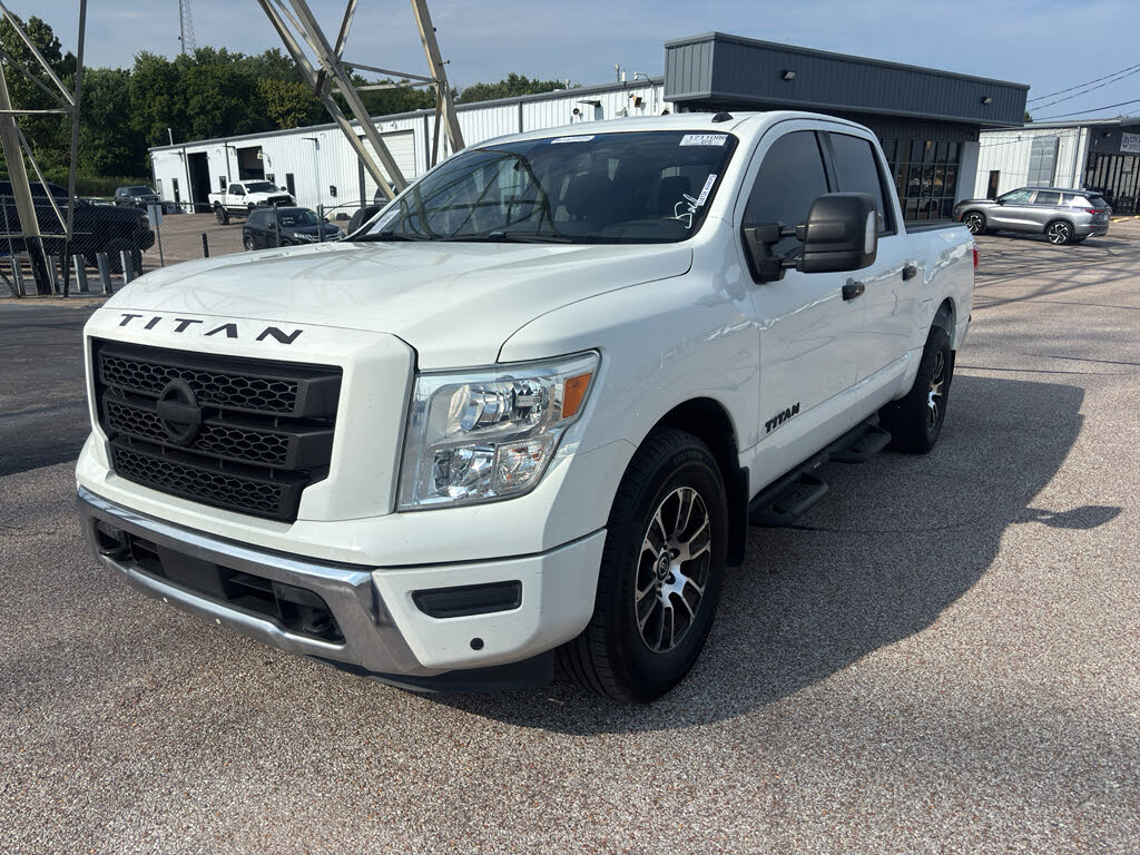 2021 Nissan Titan SV