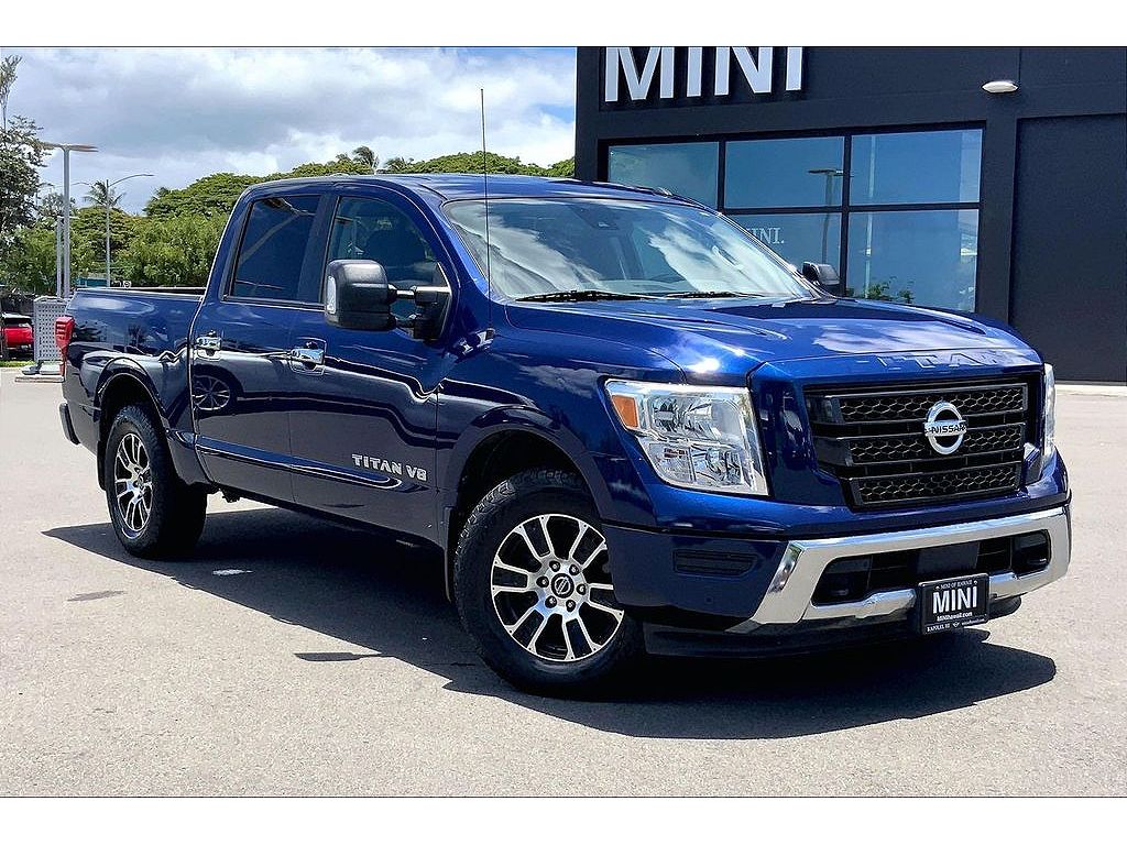 2020 Nissan Titan SV