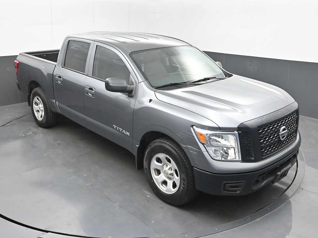 2018 Nissan Titan SV