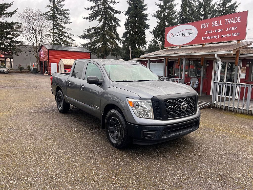 2017 Nissan Titan SV