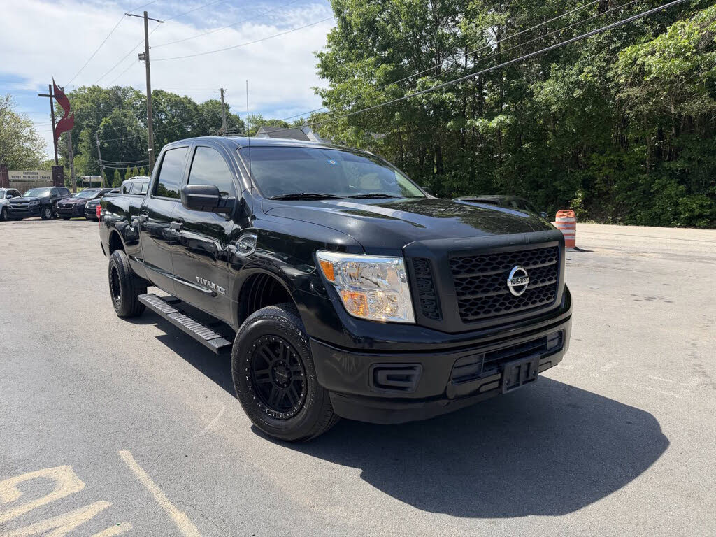 2017 Nissan Titan XD SV
