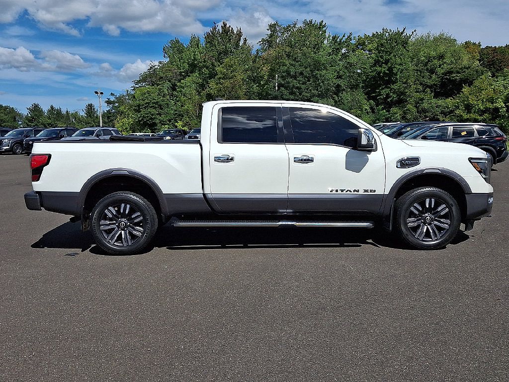 2023 Nissan Titan XD SV