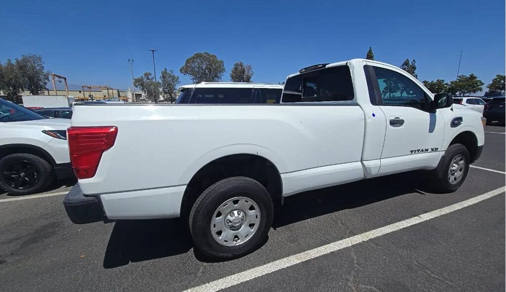 2017 Nissan Titan XD SV