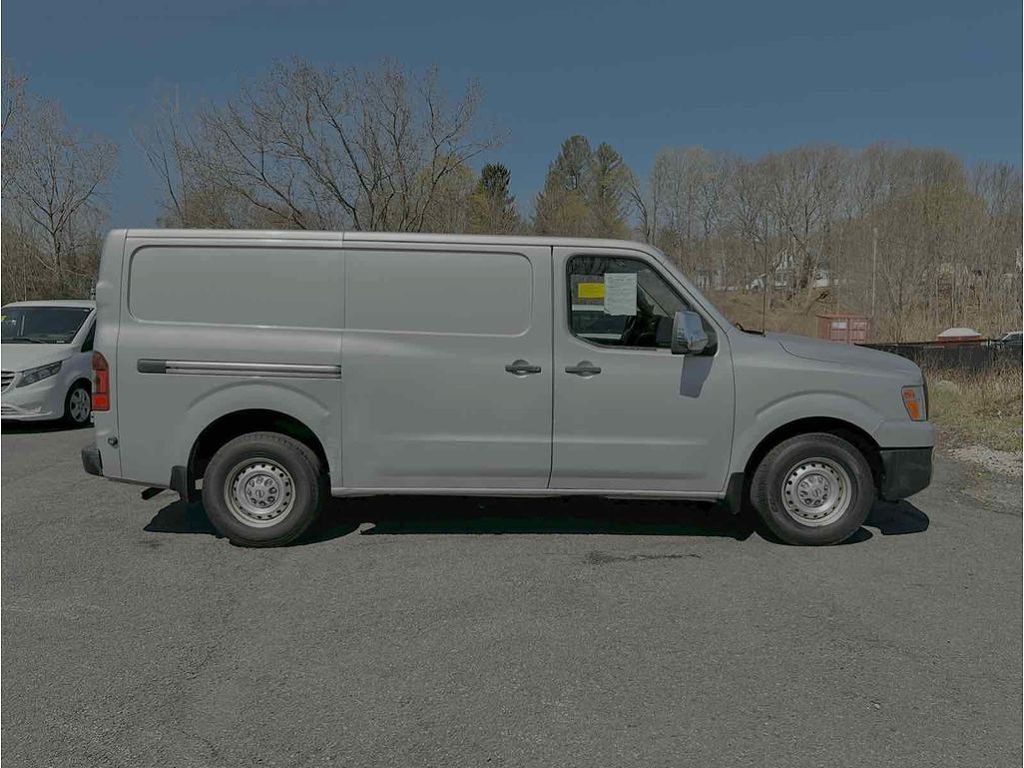 2016 Nissan NV 2500 SL