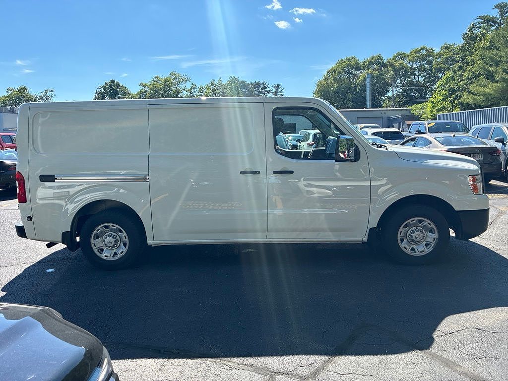 2021 Nissan NV 2500 SV
