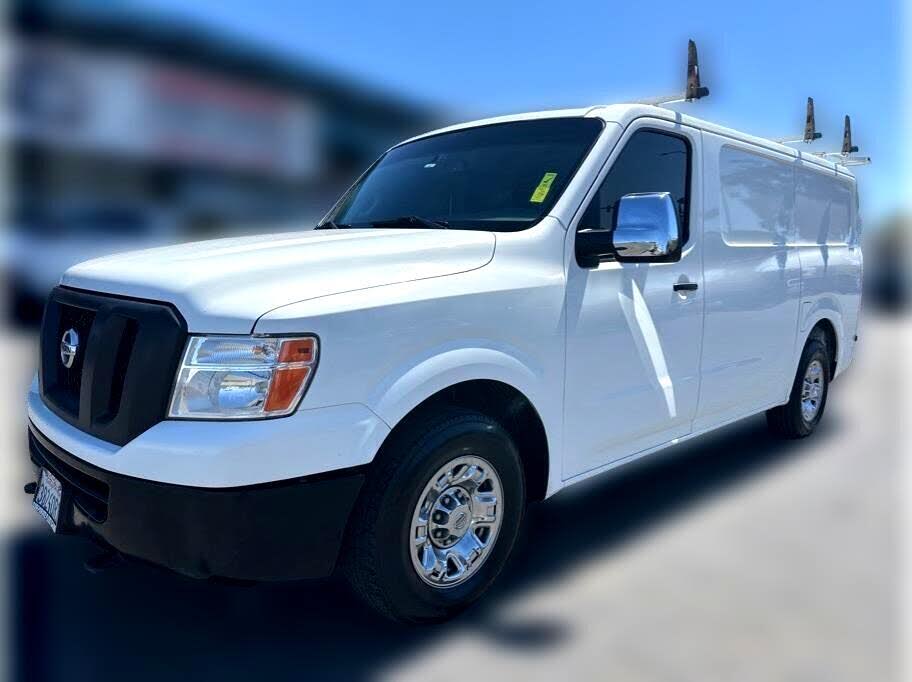 2013 Nissan NV 2500 S