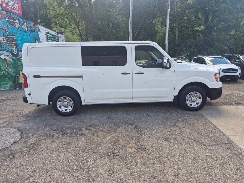 2016 Nissan NV 2500 SL
