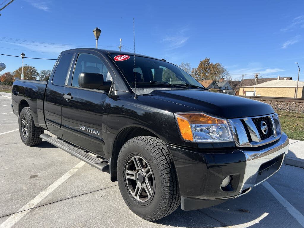 2014 Nissan Titan SV