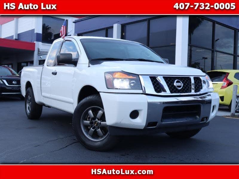 2013 Nissan Titan 2WD King Cab SWB SV