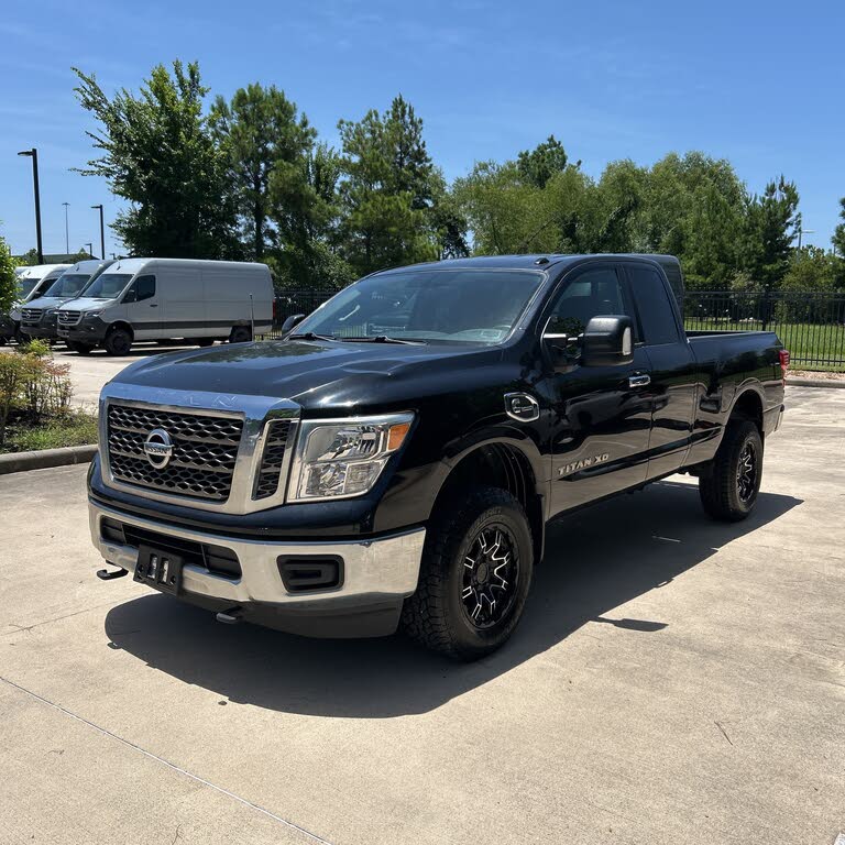 2017 Nissan Titan XD SV Diesel