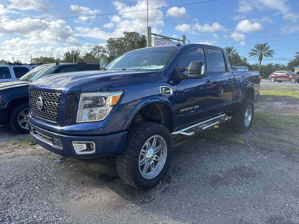2017 Nissan Titan XD SV