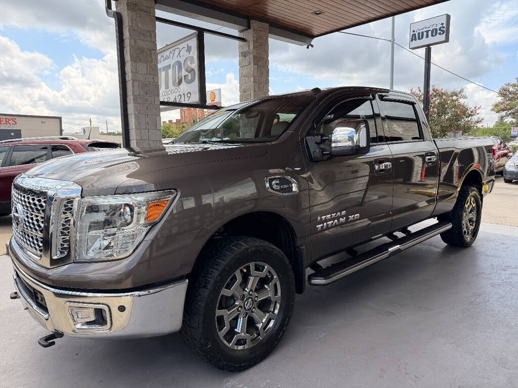2017 Nissan Titan XD SL