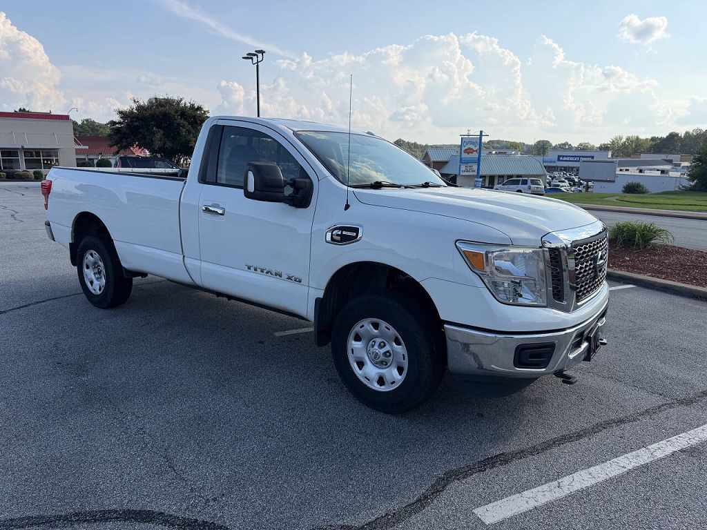 2017 Nissan Titan XD SV