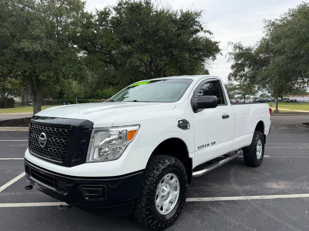 2017 Nissan Titan XD SV