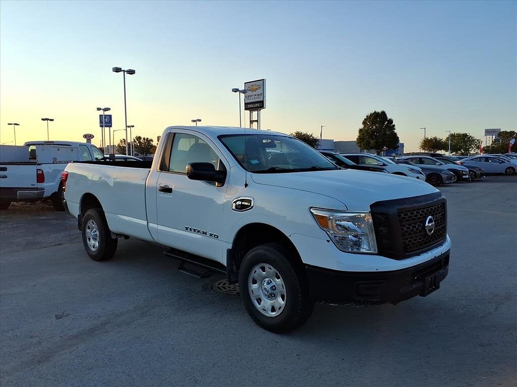 2017 Nissan Titan XD SV