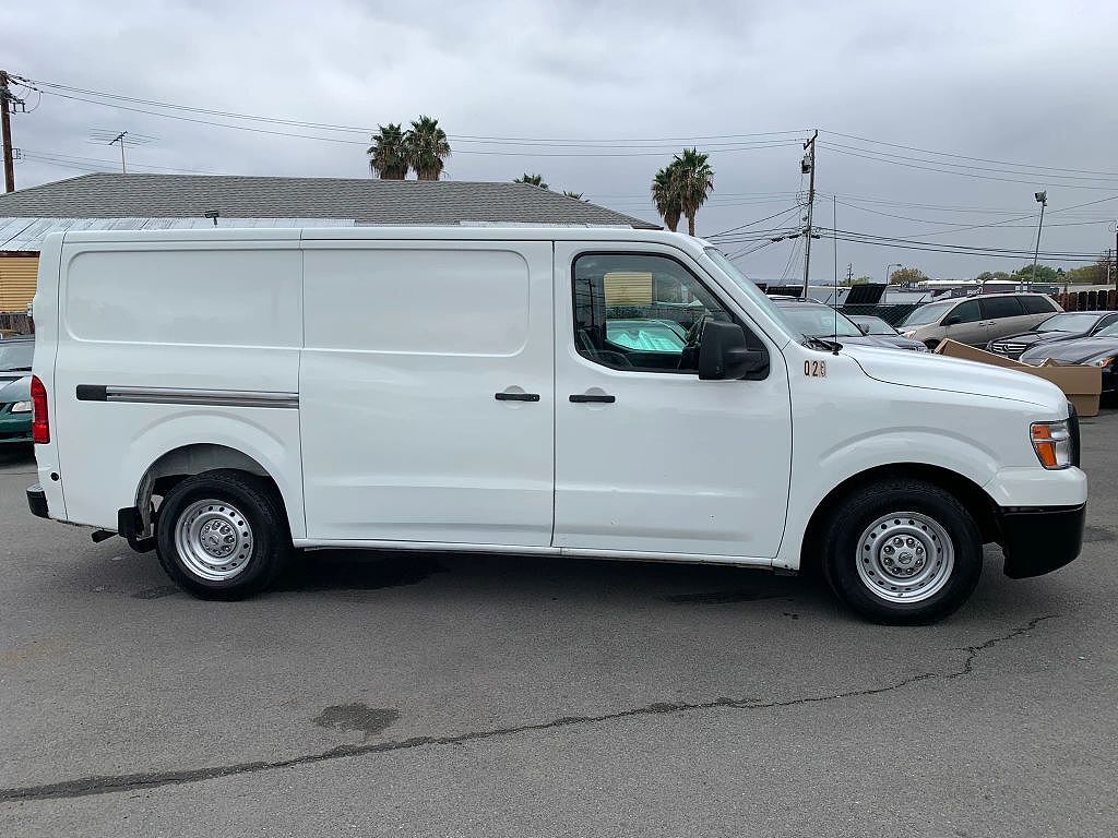 2016 Nissan NV 2500 SL