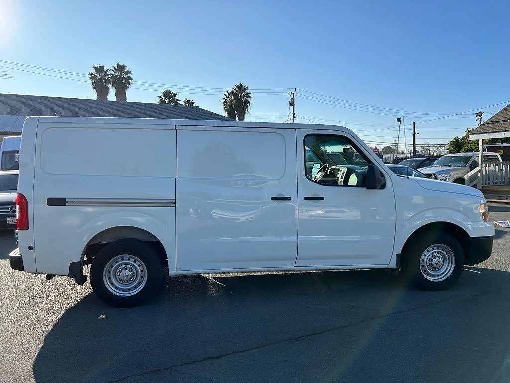 2016 Nissan NV 2500 SL