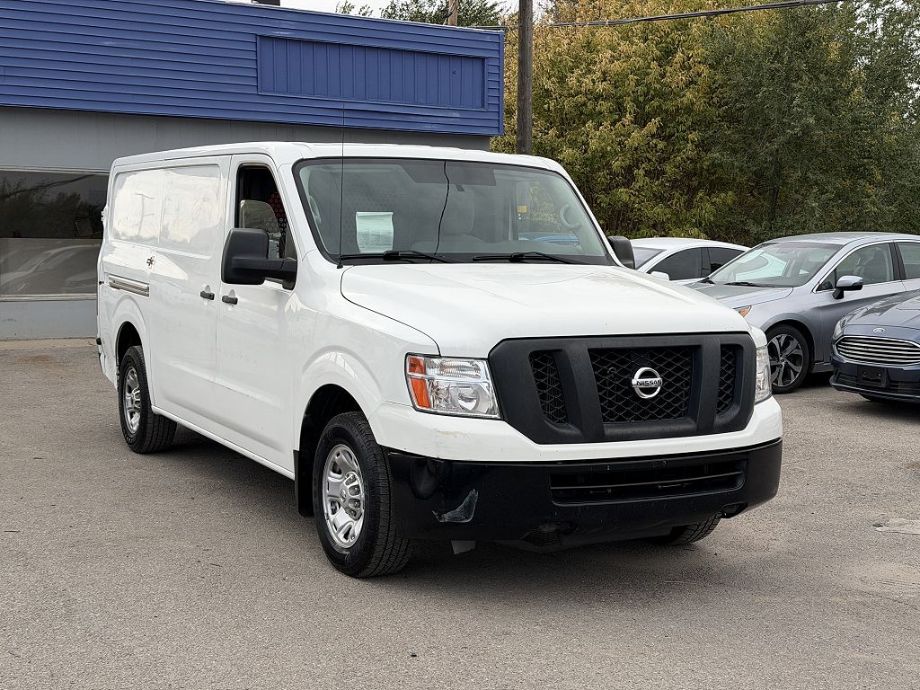 2016 Nissan NV 2500 SL