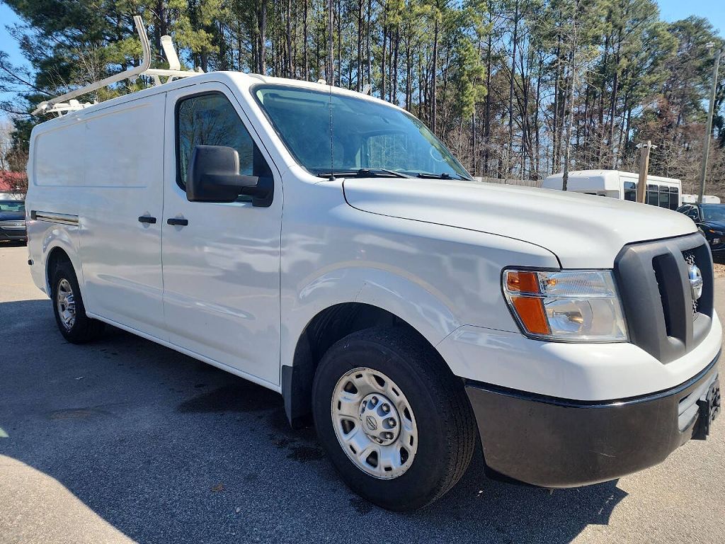 2017 Nissan NV 2500 SV