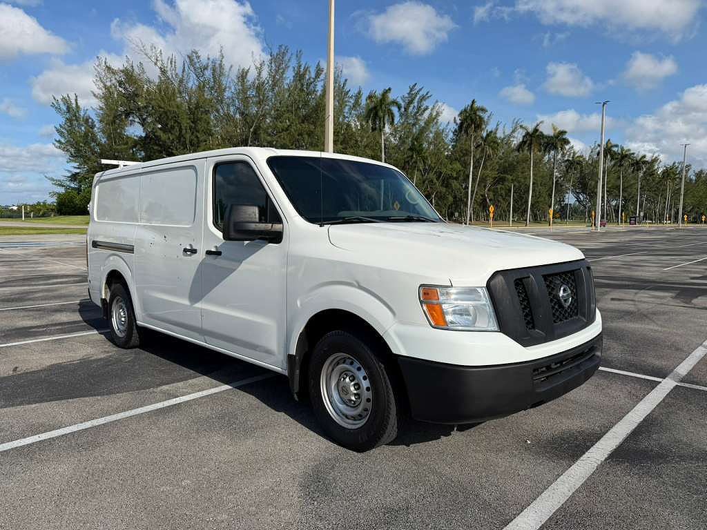 2017 Nissan NV 2500 SV