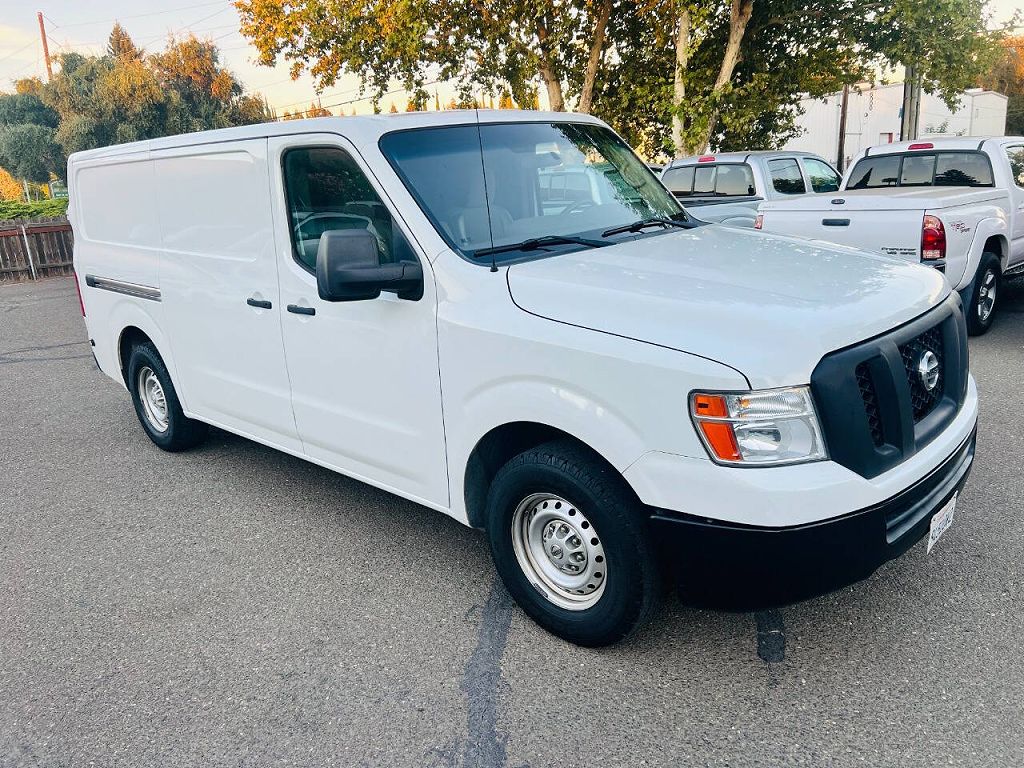 2017 Nissan NV 2500 SV