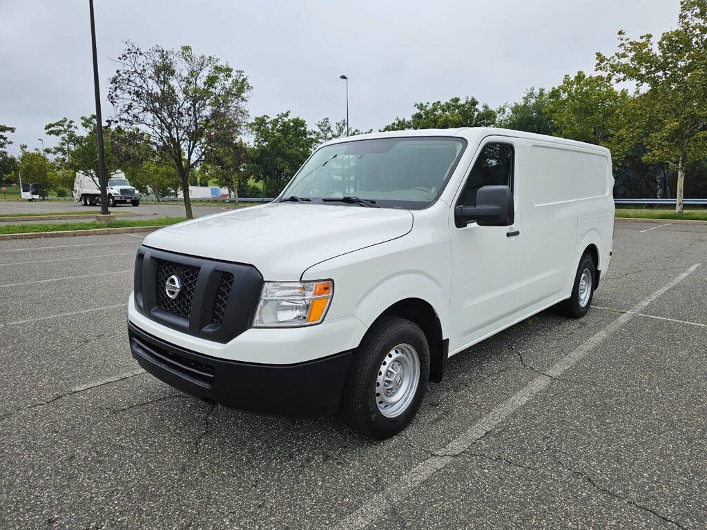 2017 Nissan NV 2500 SV
