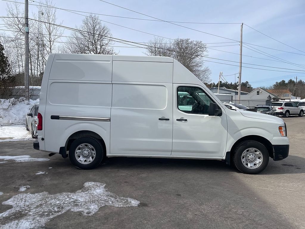 2021 Nissan NV 2500 SV