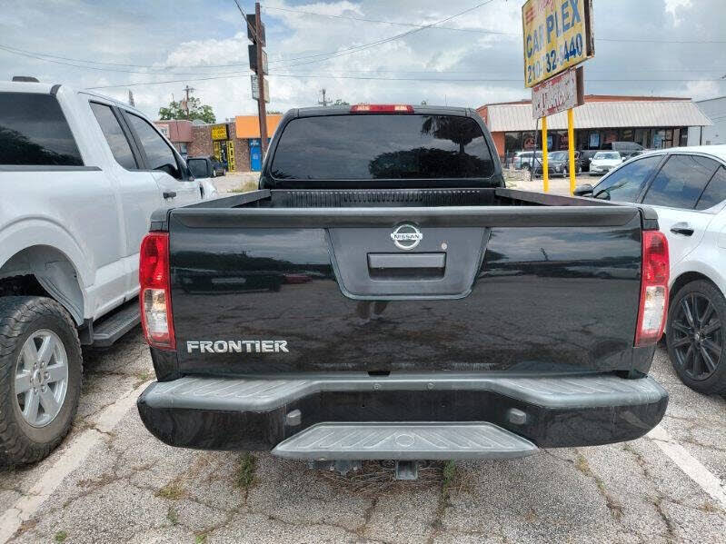 2021 Nissan Frontier SV