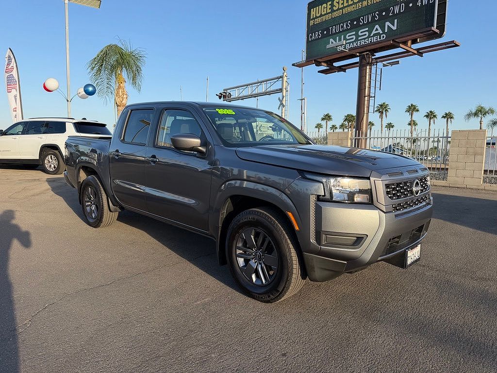 2025 Nissan Frontier SV