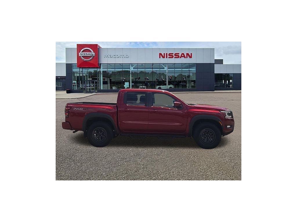 2025 Nissan Frontier SL