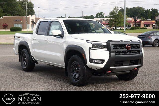 2025 Nissan Frontier SL
