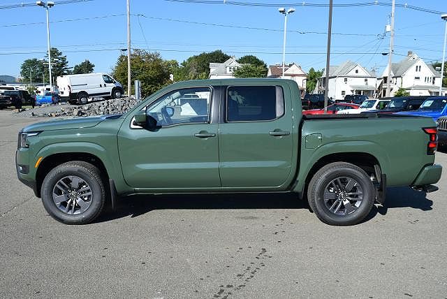 2025 Nissan Frontier SV