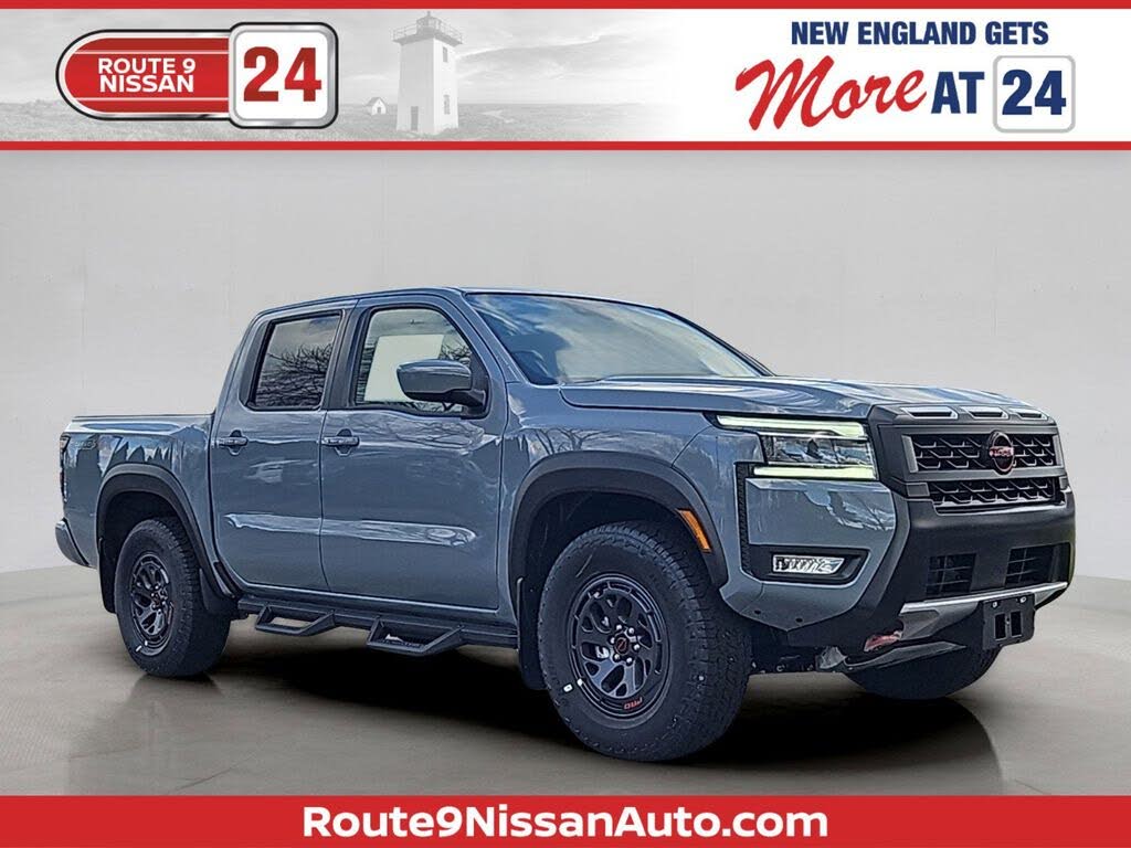 2025 Nissan Frontier SL
